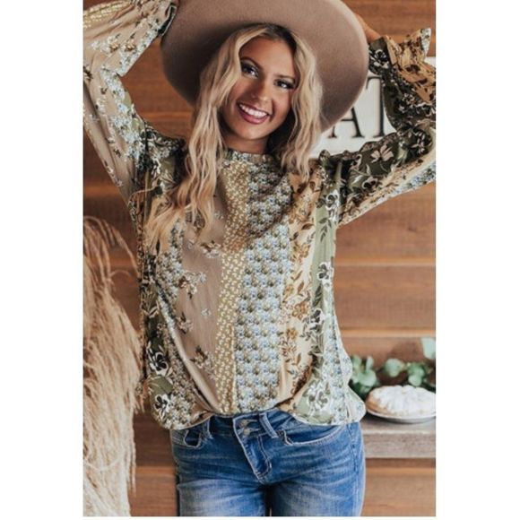 Floral Print Ruffle Cuff Long Sleeve Blouse - Picture 3 of 6